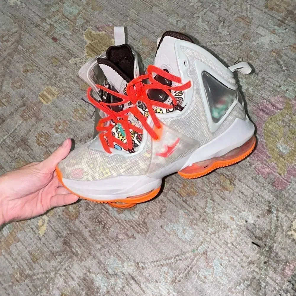 Nike lebron 19 fast food sz 6.5 youth